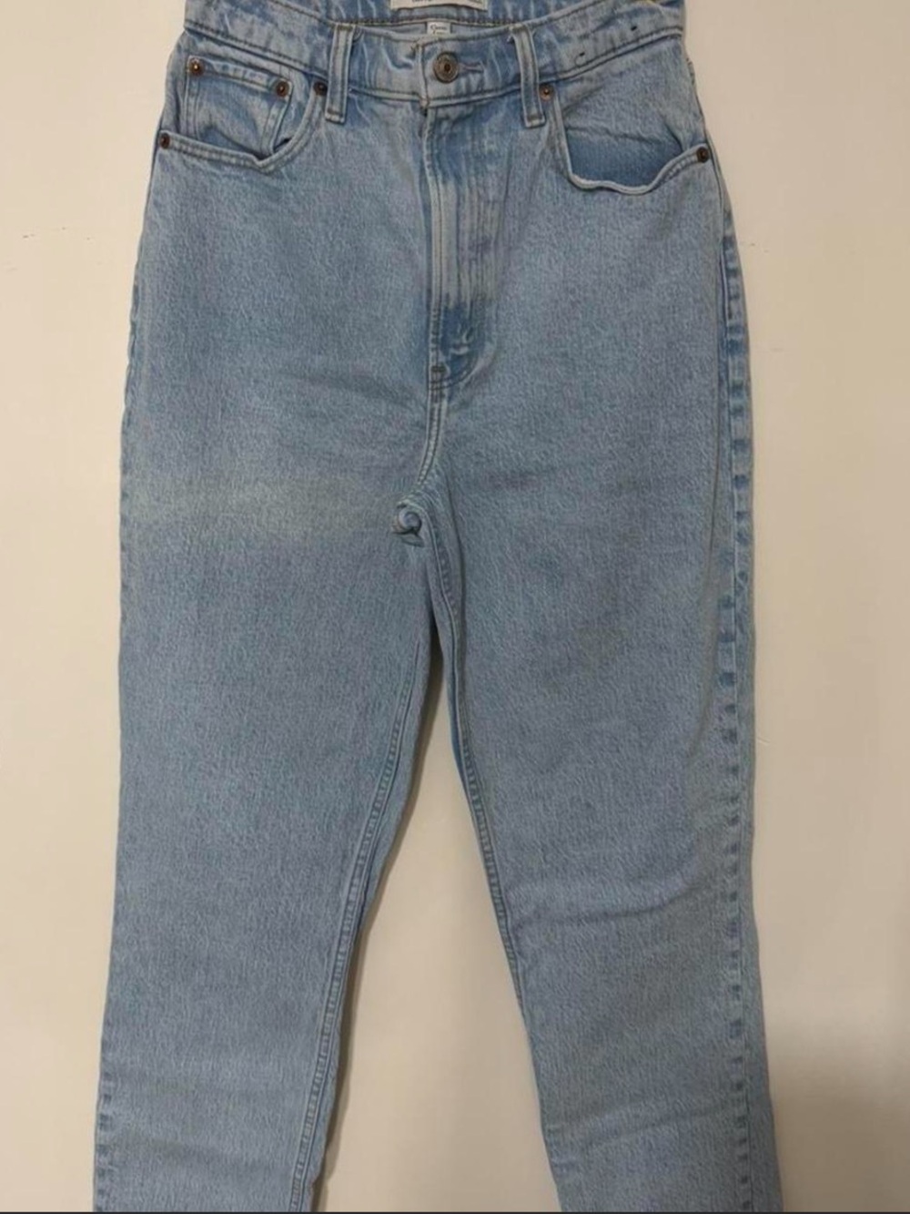 Abercrombie Light Wash High-Rise Women’s Jeans